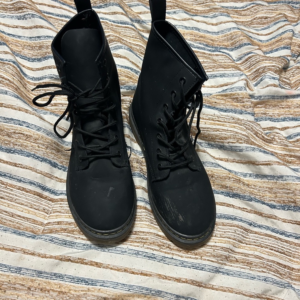 Black Boots